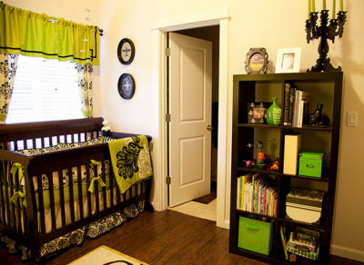 Black Nursery Furniture Sets on Lime Green And Black Airplane Baby Nursery Theme