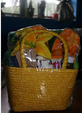 Creative Gift Baskets on Unique Baby Shower And Party Decorating Ideas  Beach Gift Basket Ideas