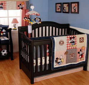 Bedroom  on Baby Minnie And Mickey Mouse Bedding Sets For The Crib In A Disney