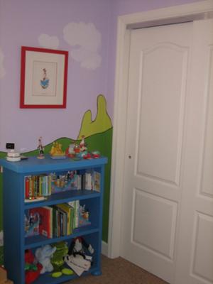 Baby Seuss Nursery Decorating Ideas, Wall Art and Furniture Arrangement 