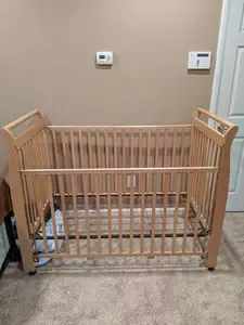 Gerry Crib Model #9021