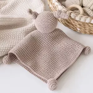 minimalist-crochet-lovey-pattern