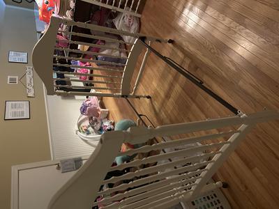 Simmons crib model  # 4738 94 241 