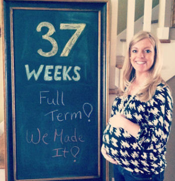 Kristen 37 weeks full term pregnancy picture