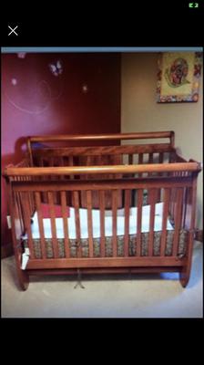 Baby’s Dream convertible crib