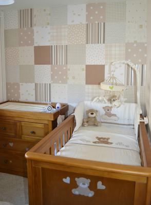 This Mom-to-Be's Do It Yourself patchwork wall covering coordinates with the teddy bear baby bedding set in neutral colors 