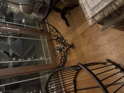 a brass Little Miss Liberty Frette Round Crib