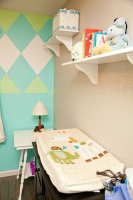 Blue and green argyle pattern nursery wall