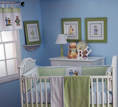 Frog pond baby boy nursery theme ideas in green with froggy reptile baby bedding