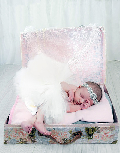 Newborn baby ballet tutu first photo shoot props portrait ideas.