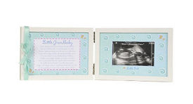 A gift of a baby ultrasound scan frame with a sweet poem for grandparents make the announcement whether a baby boy or girl is expected