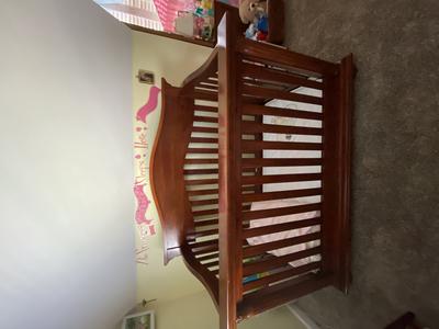 Model 3500 CCN baby crib by Cache.