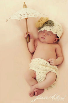 Vintage shell stitch newborn baby girl diaper cover and infant flower cloche hat set crochet pattern