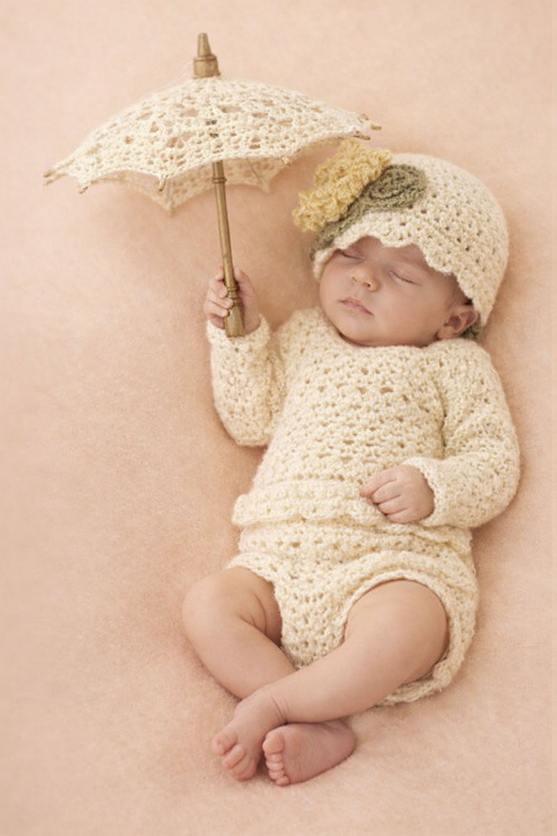 Vintage newborn shell stitch diaper cover and baby cloche hat pattern