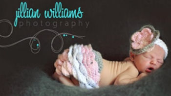 Ruffled newborn baby girl diaper cover and flower infant headband crochet pattern set for chunky yarn