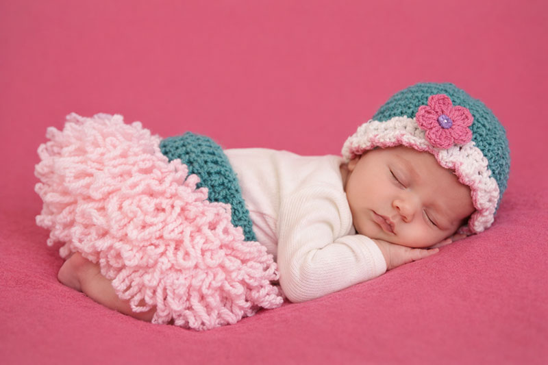 Ruffled newborn baby girl tutu diaper cover crochet pattern