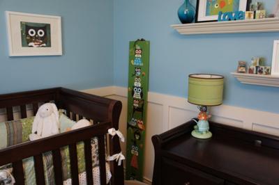 Our crib was made complete with custom made owl baby nursery bedding made from Robert Kaufman owl fabric and green minky material